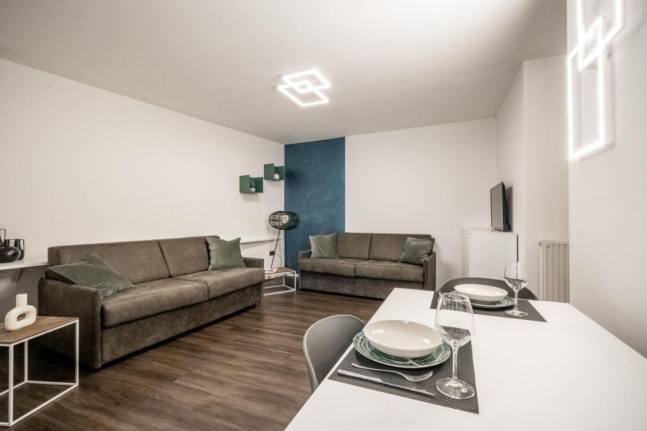 Appartamenti Vasco Renna Surf Center Torbole Sul Garda Exteriör bild