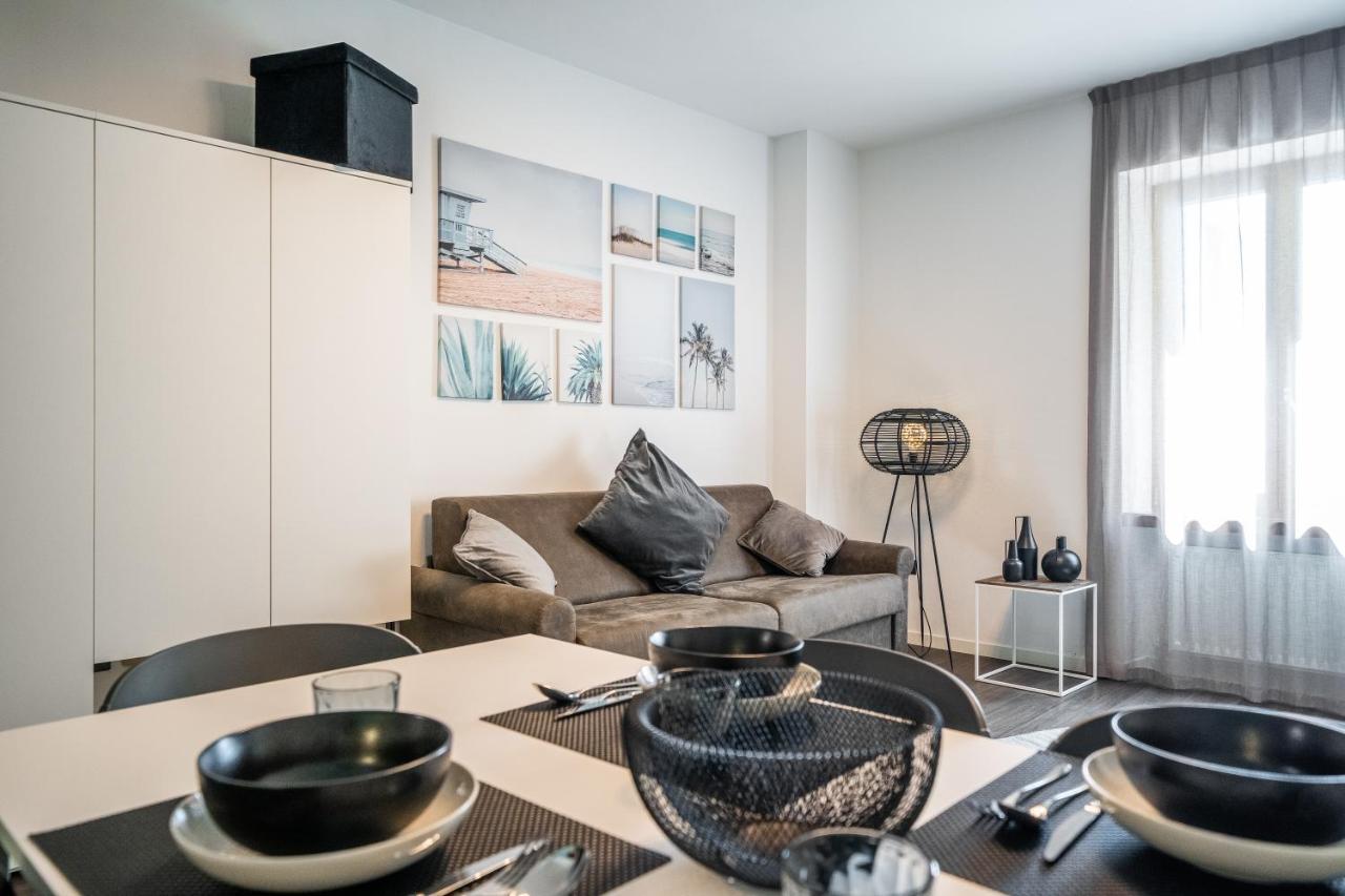 Appartamenti Vasco Renna Surf Center Torbole Sul Garda Exteriör bild