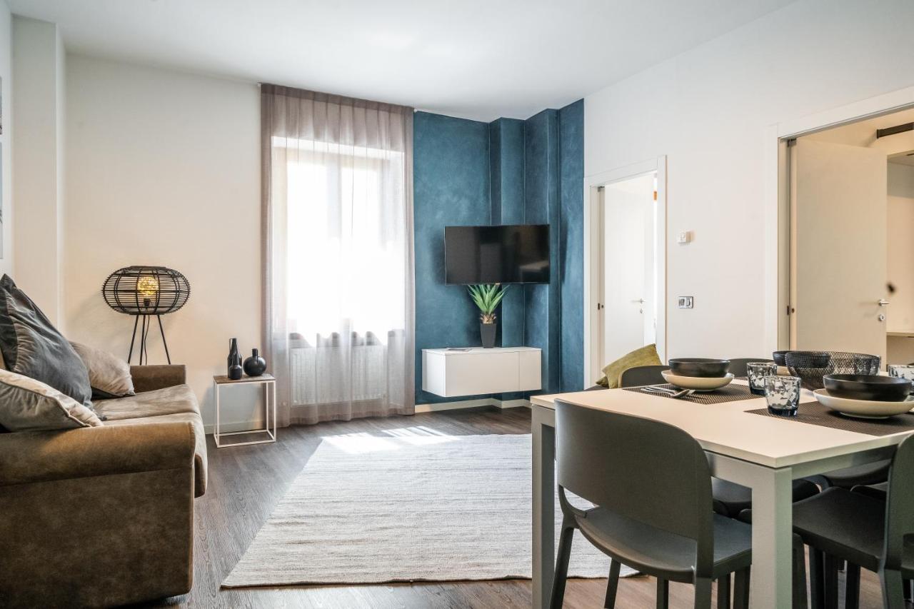 Appartamenti Vasco Renna Surf Center Torbole Sul Garda Exteriör bild