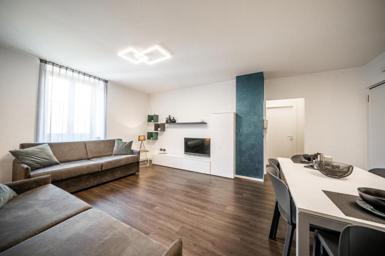 Appartamenti Vasco Renna Surf Center Torbole Sul Garda Exteriör bild
