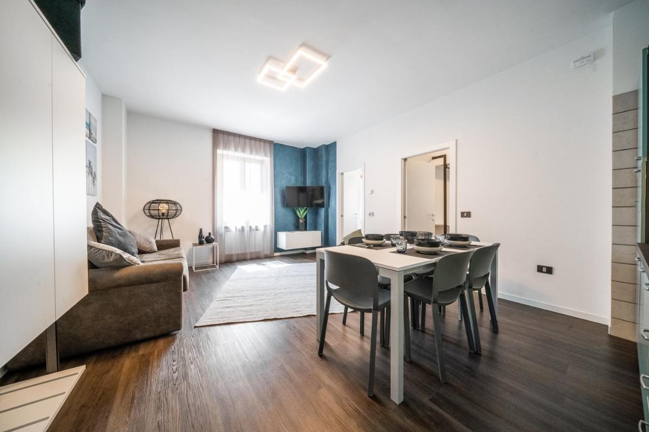 Appartamenti Vasco Renna Surf Center Torbole Sul Garda Exteriör bild
