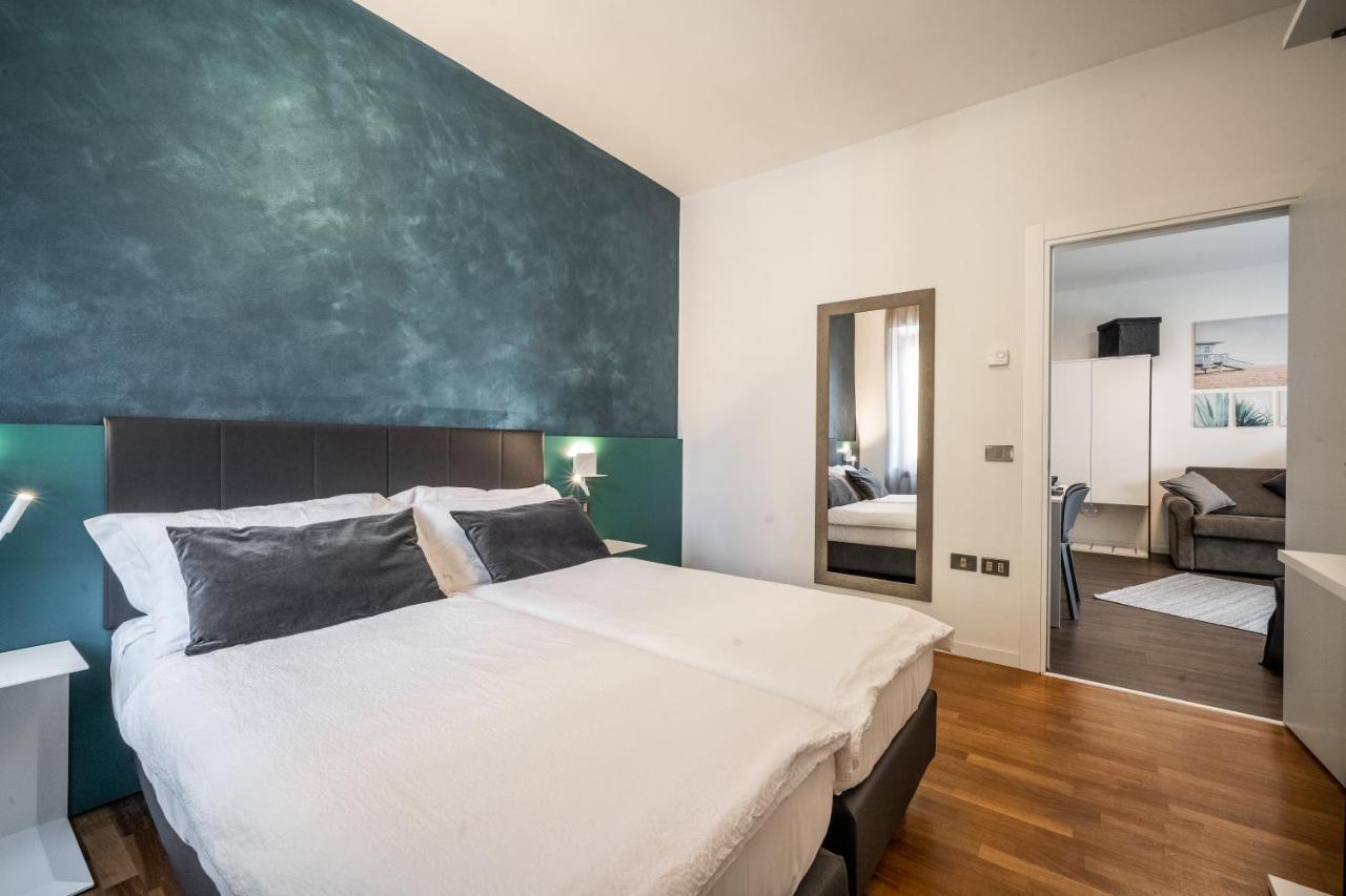 Appartamenti Vasco Renna Surf Center Torbole Sul Garda Exteriör bild